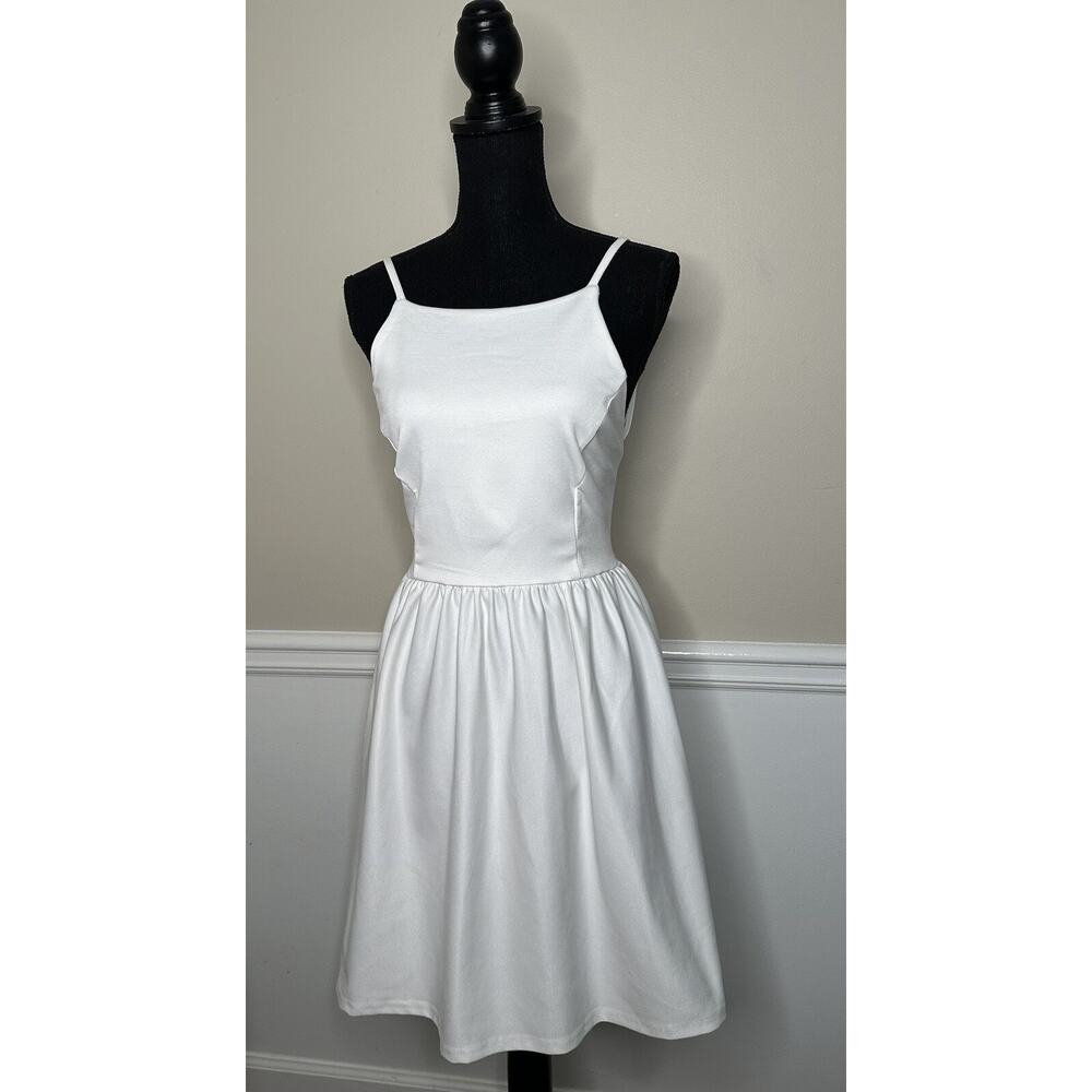 Fancy Inn Dress White Spaghetti Strap Backless Skater Dress Size Medium
